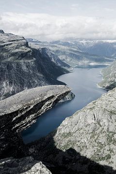 Norway, Trolltunga - Norwegain Nature Trolls tongue sur Lars Scheve