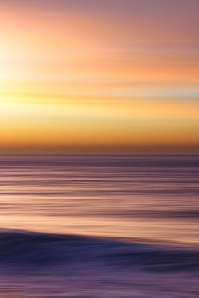 No morion @ the shore No 9 by Linda Raaphorst