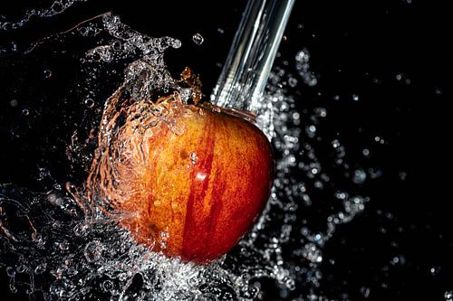 appel onder water straal