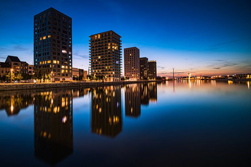 Flats aan het Kattendijkdok von Rene Van Putten