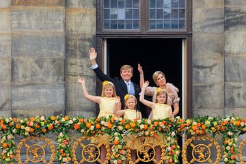 Koning Willem-Alexander, koningin Maxima en hun dochters prinses Catharina Amalia, prinses Ariane en