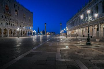 San Marco plein in Venetië van Roy Poots