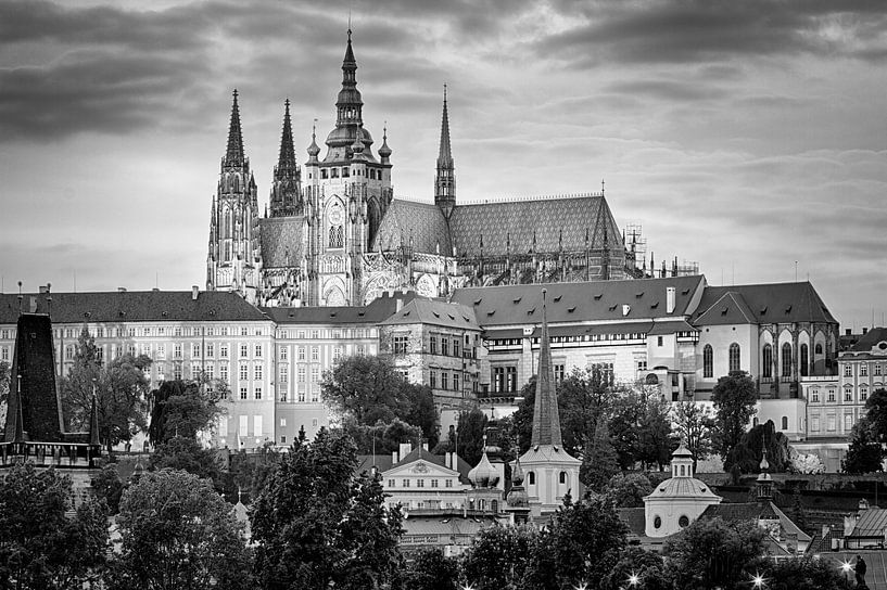 Hradschin in Prague in black / white by Jan Schuler