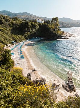 Strand op Kassiopi | Corfu | Griekenland van Inge van Tilburg