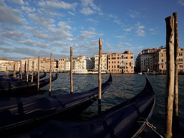 Gondola's at Punta Dogana van Jan Kooreman