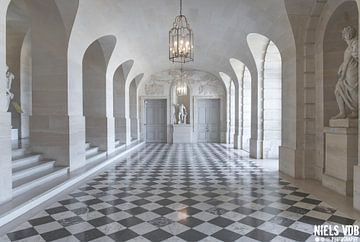 The white corridor