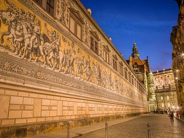 Dresden - Processie van prinsen op het blauwe uur van t.ART