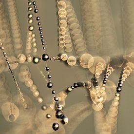 Spinnennetz mit Tautropfen Sonnenaufgang | Natur von Nanda Bussers