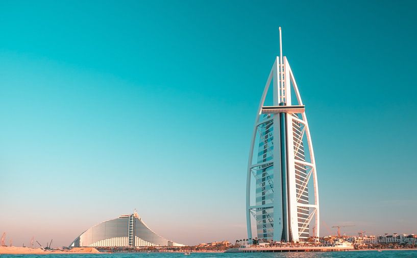 Dubai by Hello Pompoyo