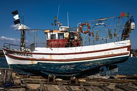 Boat in maintenance by Alco Vos