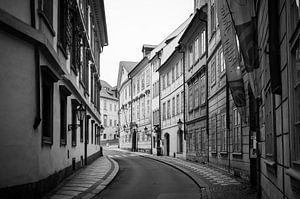Verlassene Straße in Prag von Frank Lenaerts