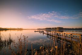 Zonsopkomst aan het water sur Tiny Dekker
