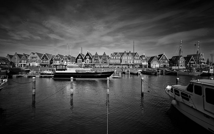 Volendam by Edward van Hees