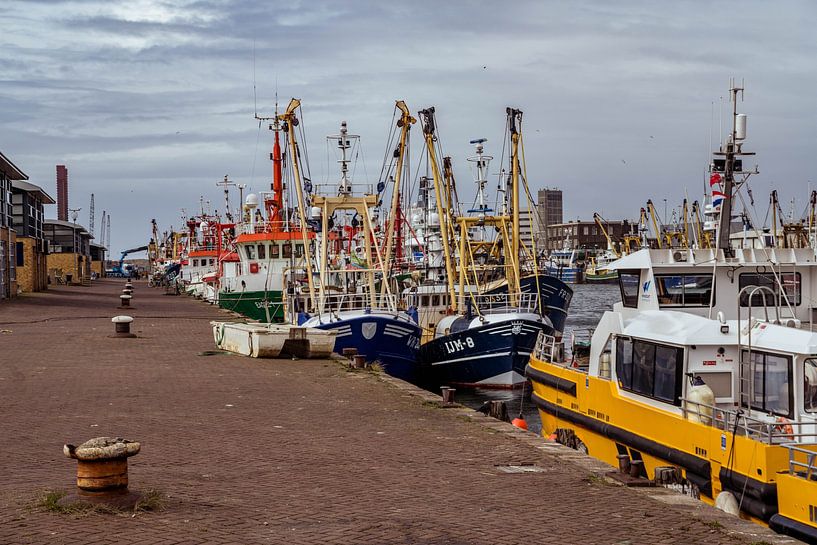 IJmuiden fishing port by Jolanda van Straaten