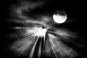 Full Moon Journey van Holger Debek