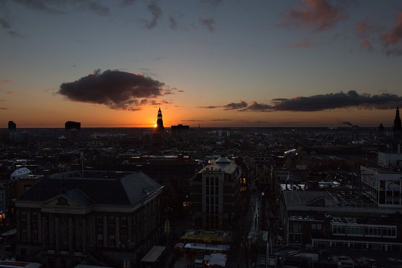 Zonsondergang achter Der Aa kerk van Iconisch Groningen