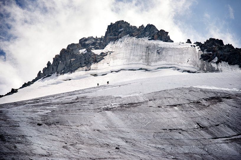 Kletterer auf dem Weg zum Gipfel in Grand Montets von Febe Waasdorp