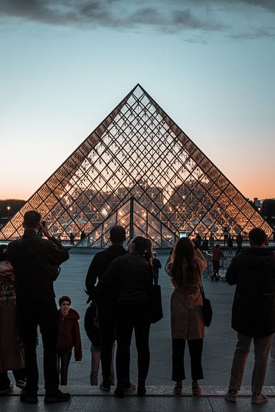 Louvre Museum by Hello Pompoyo
