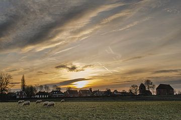 Zonsondergang bij Ezinge (Gr.) van Greet ten Have-Bloem