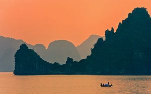 Baie de Sunrise Ha Long, Vietnam sur Henk Meijer Photography
