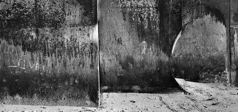 normandie Wimereux wall on the beach by . Groningenart