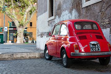 Roter Fiat Nuova 500 von E Jansen