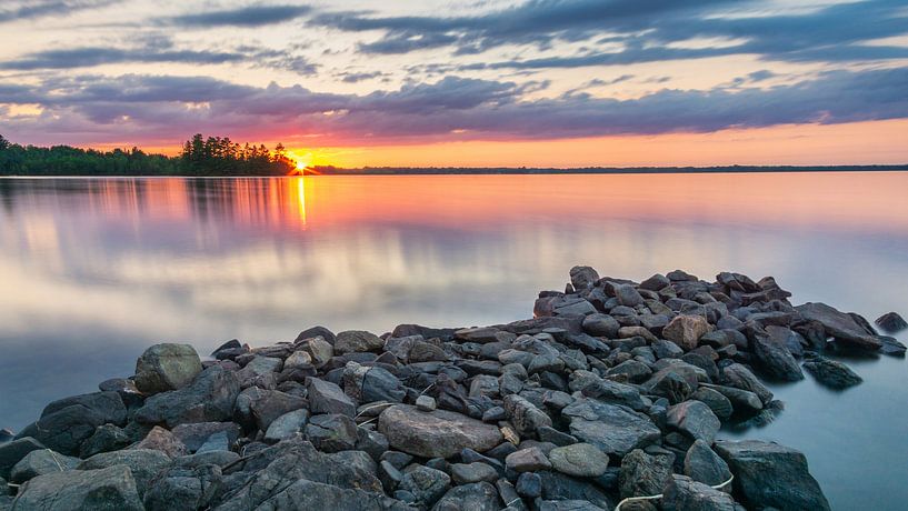 Lake sunset by Samuel Houcken