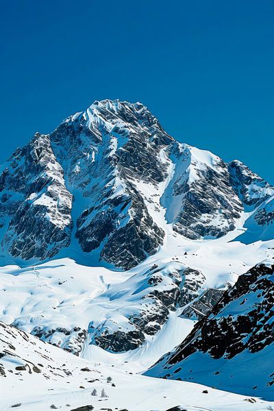 Paysage de montagne hivernal sous la neige par Poster Art Shop