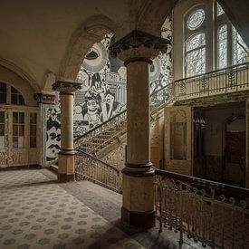 dilapidated entrance hall German hospital by Sander Schraepen