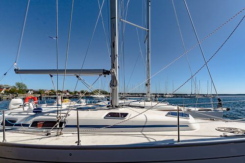 Zeiljacht in de haven Bregge, Rügen