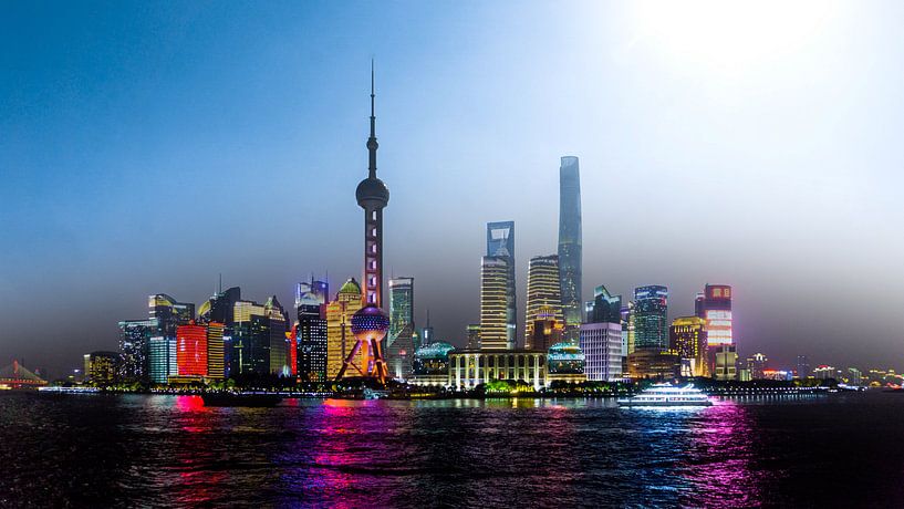 Shanghai bei Tag und Nacht von mitevisuals