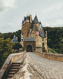 Burg Eltz castle by Sebastiaan van 't Hoog