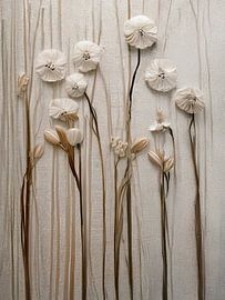 Japandi Art: Minimalistische weiße Blumen auf Leinenstruktur von Studio Pieternel