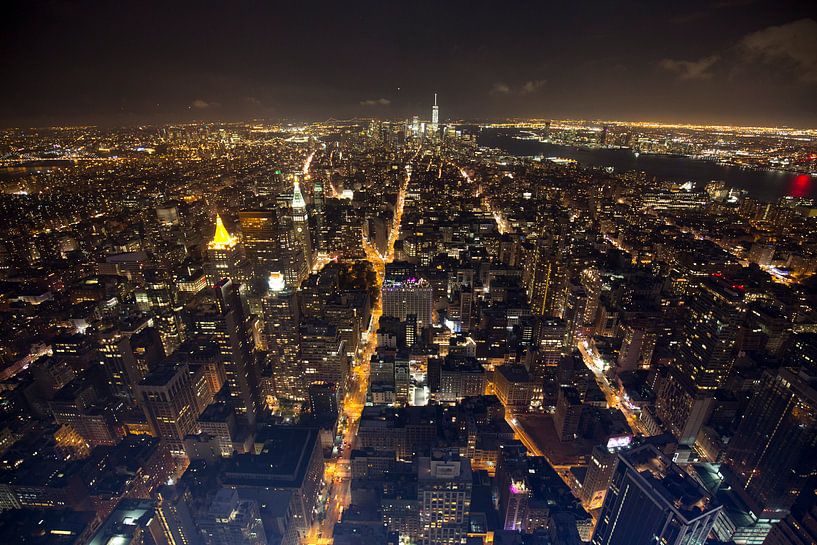 Empire State Building by Yvs Doh