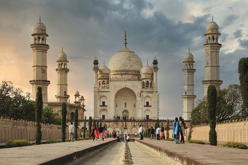Taj Mahal by Hello Pompoyo