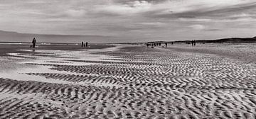 Patronen in het zand by Bob Bleeker