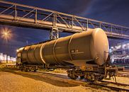Zugwaggons mit Pipeline Überführung in der night_2 von Tony Vingerhoets Miniaturansicht