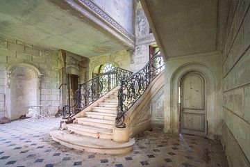 De vervallen trap van chateau des Singes