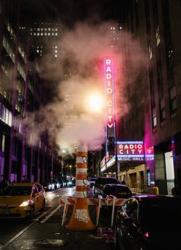 New York City Smoke Pipes - Radio City von swc07