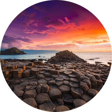 Giants Causeway zonsondergang in Noord-Ierland UK