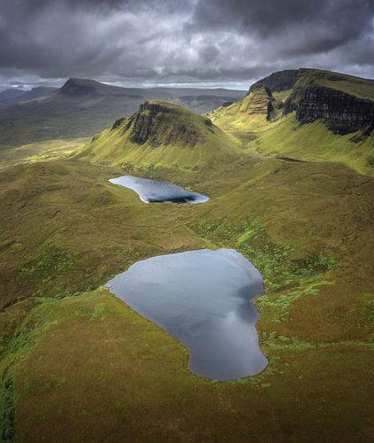 rotsformaties en meren in Quiraing, Isle of Skye