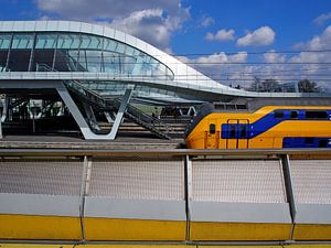Station Arnhem Centraal met trein