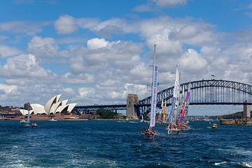 Sydney Skyline mit dem Opernhaus und der Sydney Harbor Bridge. von Tjeerd Kruse