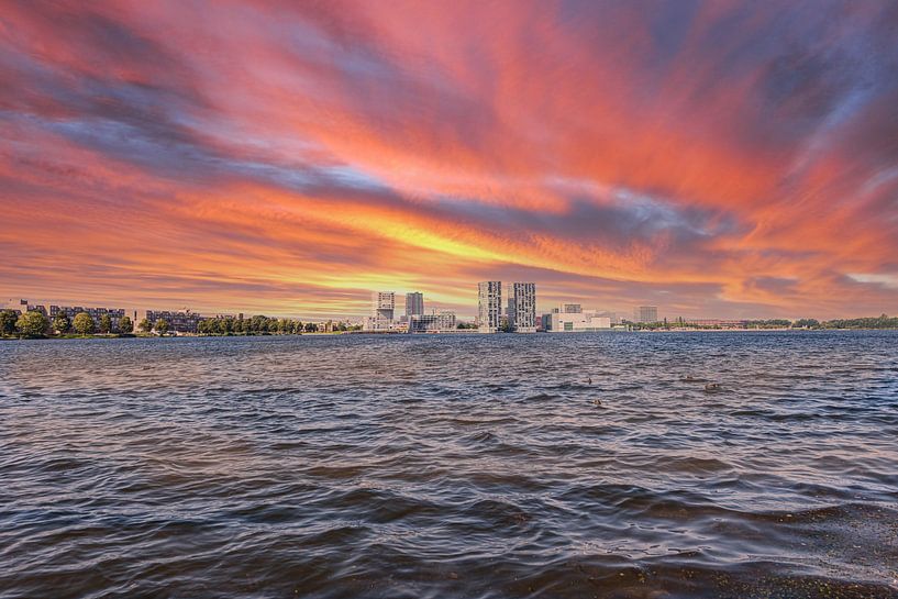 Skyline der Stadt Almere von Brian Morgan
