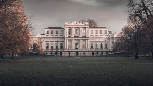 Haarlem: Pavillon Welgelegen in Herbstfarben. von OK-ART
