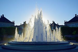 Beleuchteter Springbrunnen
