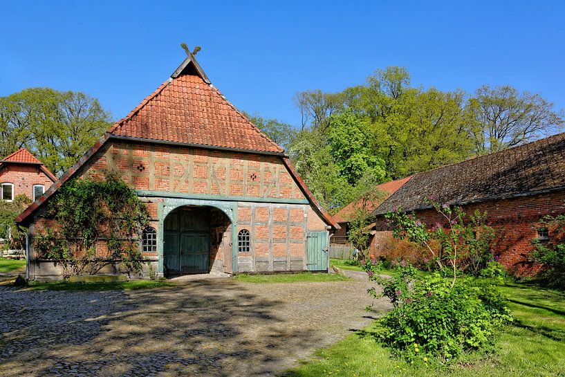 Bauernhof in der Lüneburger Heide von Gisela Scheffbuch