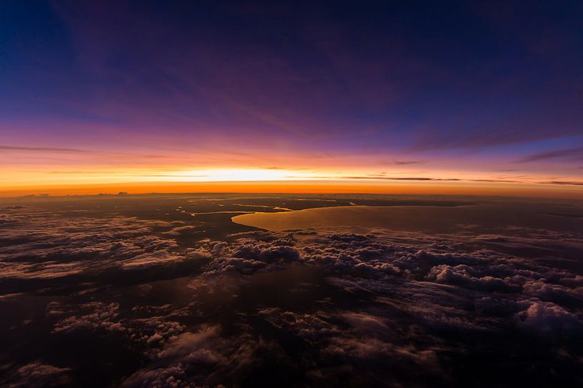 Sonnenuntergang aus der Vogelperspektive von Denis Feiner