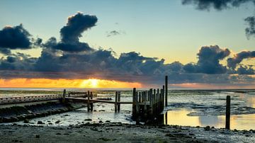 Harbour sunrise van John Goossens Photography