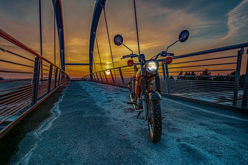 Simson im Sonnenuntergang von Johnny Flash